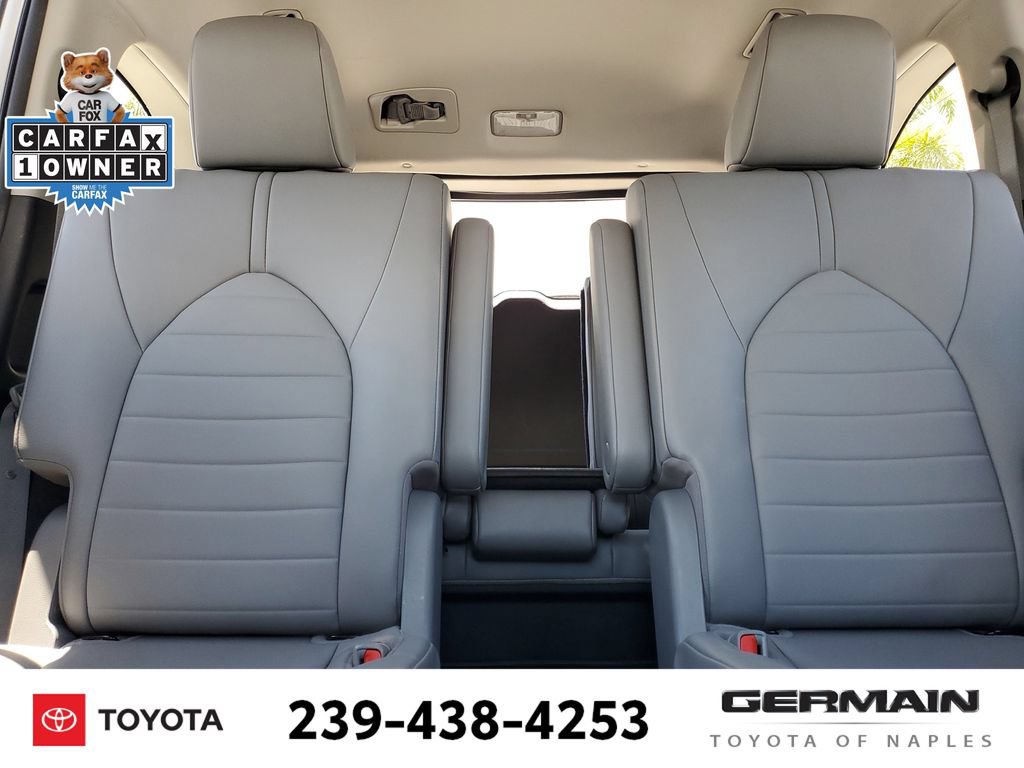 Used 2023 Toyota Highlander XLE FWD image 30