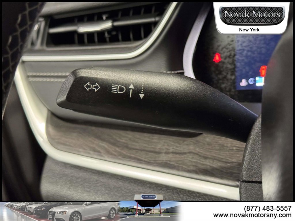 Used 2022 Jeep Grand Cherokee L Limited w/ Black Appearance Package image 17