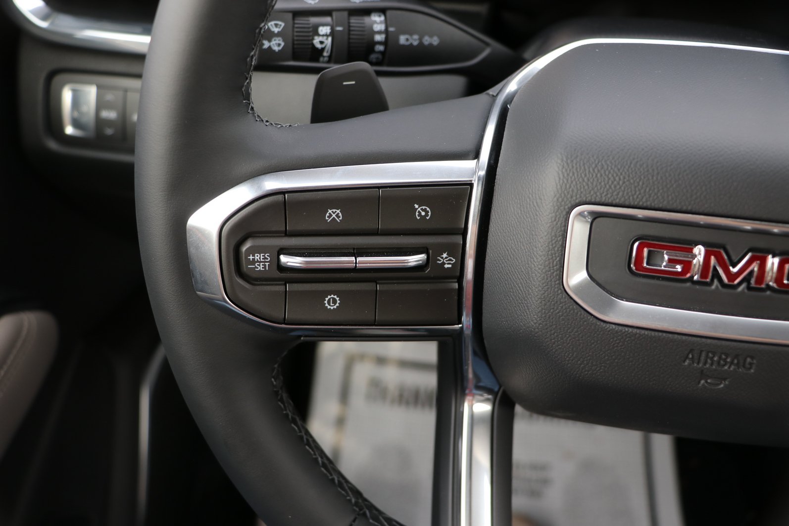 New 2026 GMC Acadia Elevation AWD/4WD image 18