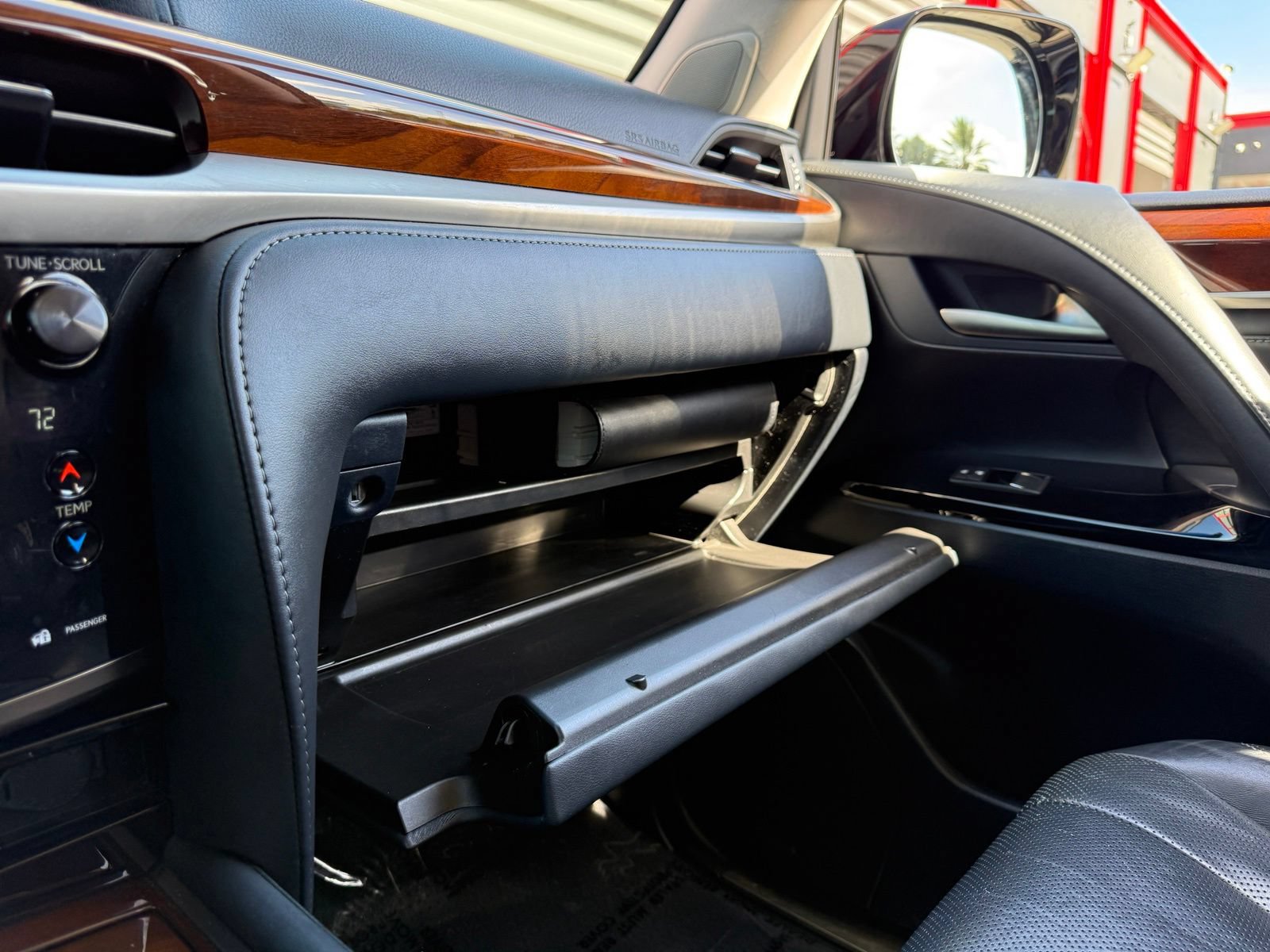 Used 2019 Lexus LX 570 4WD w/ Luxury Package image 49