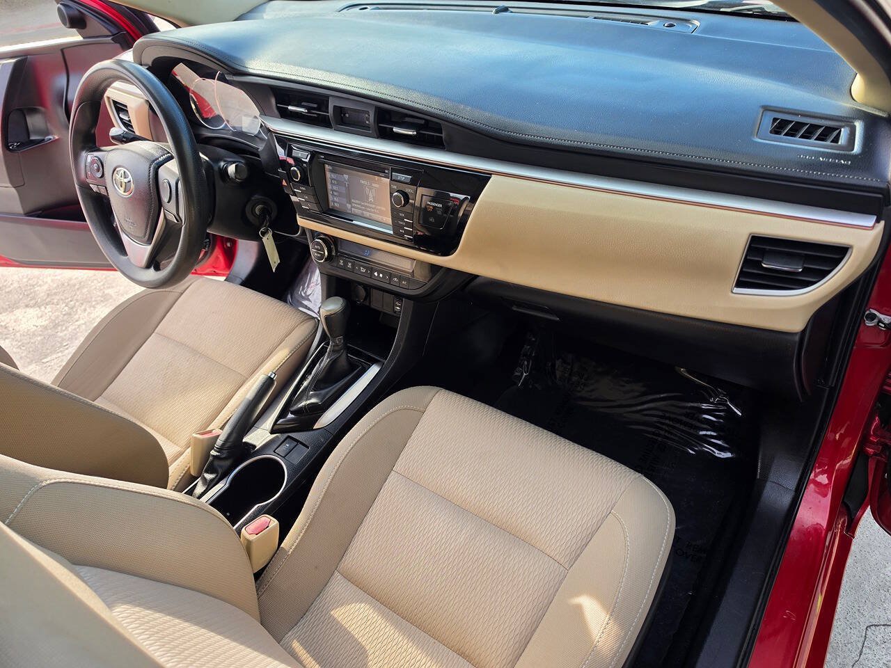 Used 2014 Toyota Corolla LE FWD image 31