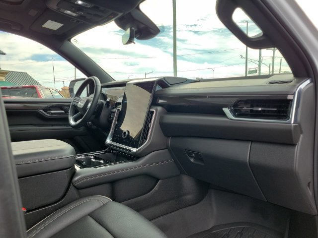 Used 2025 GMC Yukon XL Elevation w/ Elevation Premium Package AWD/4WD image 35