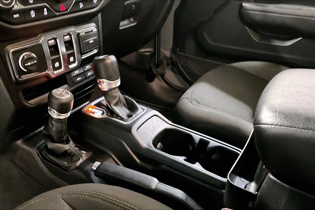 Used 2019 Jeep Wrangler Sport S image 18