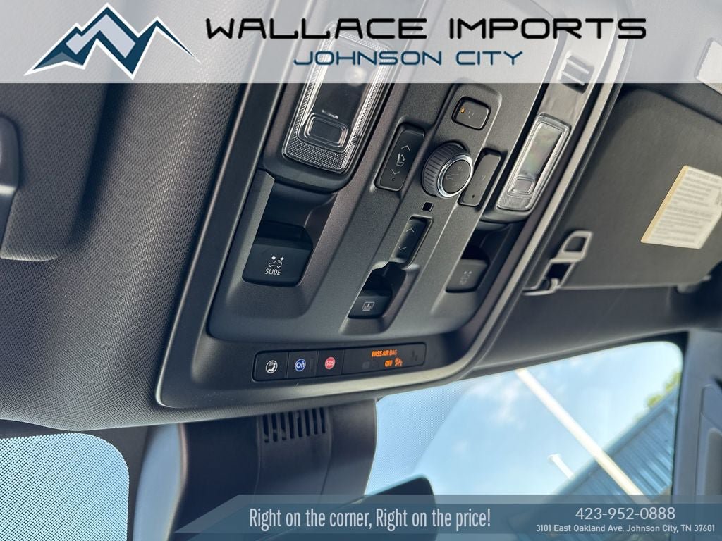 Used 2025 Chevrolet Suburban High Country w/ Sun And Tow Package AWD/4WD image 16
