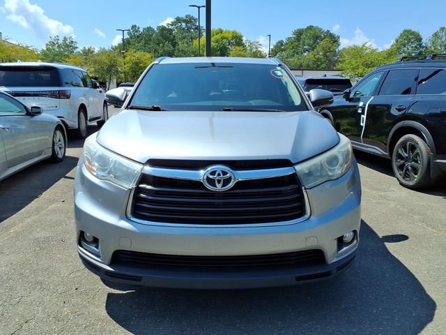 Used 2016 Toyota Highlander Limited FWD image 3