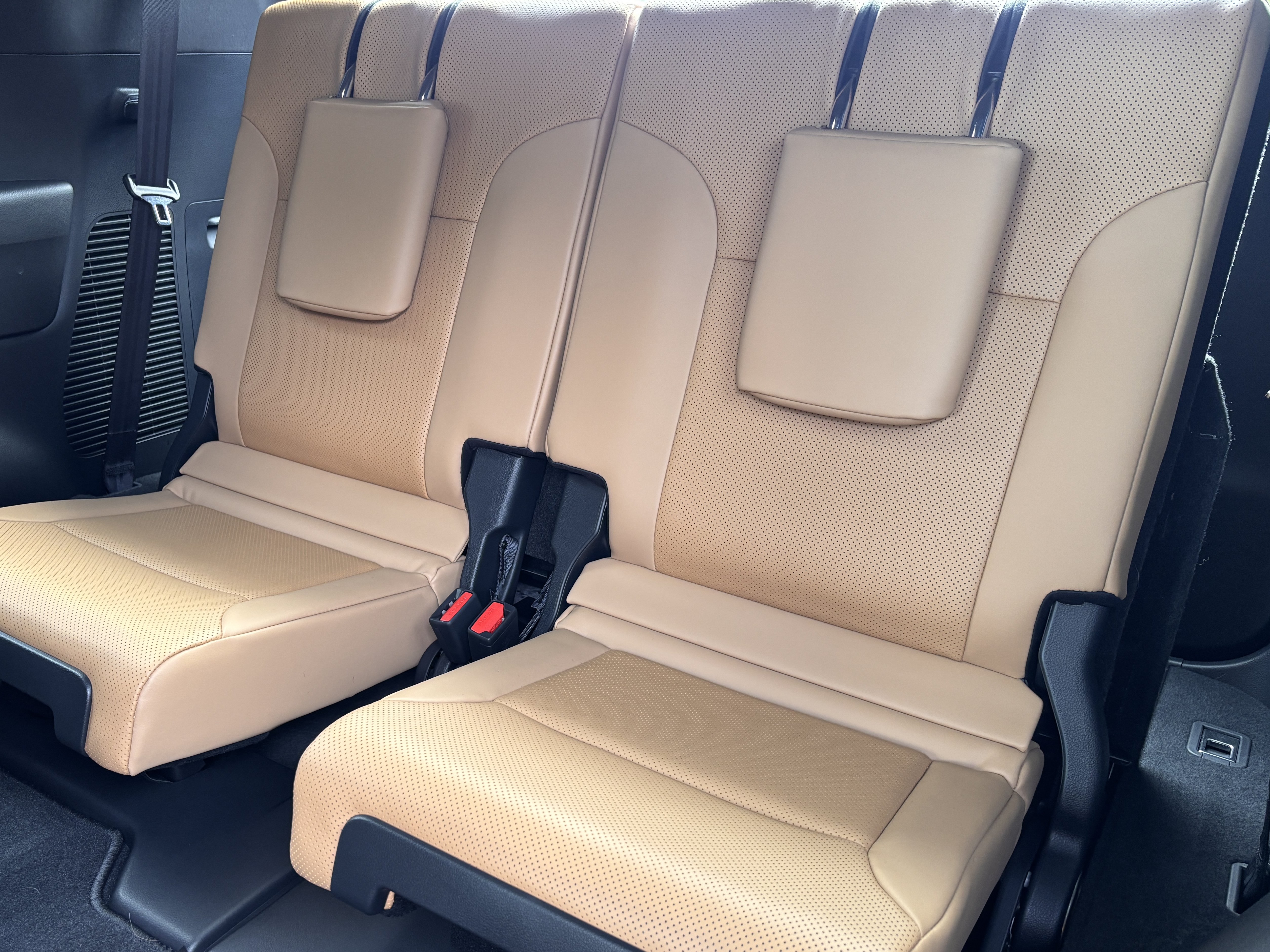 Certified 2026 Lexus LX 600 4WD w/ Accessory Package (Z1) image 25