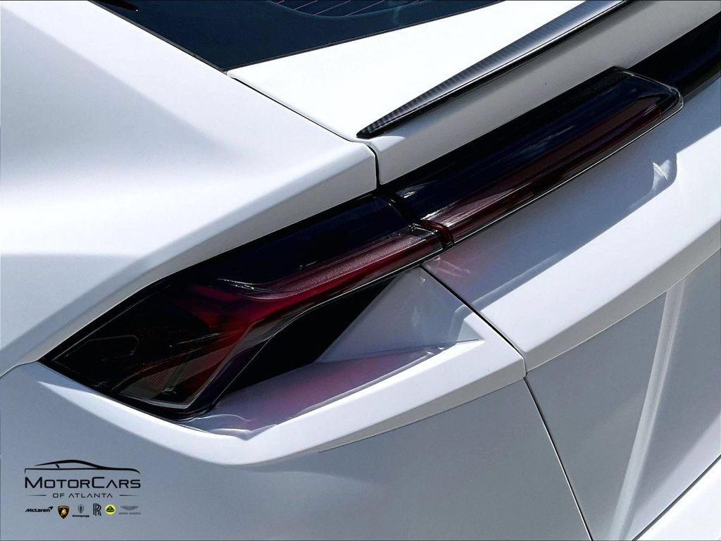 Used 2024 Lamborghini Urus Performante AWD/4WD image 25