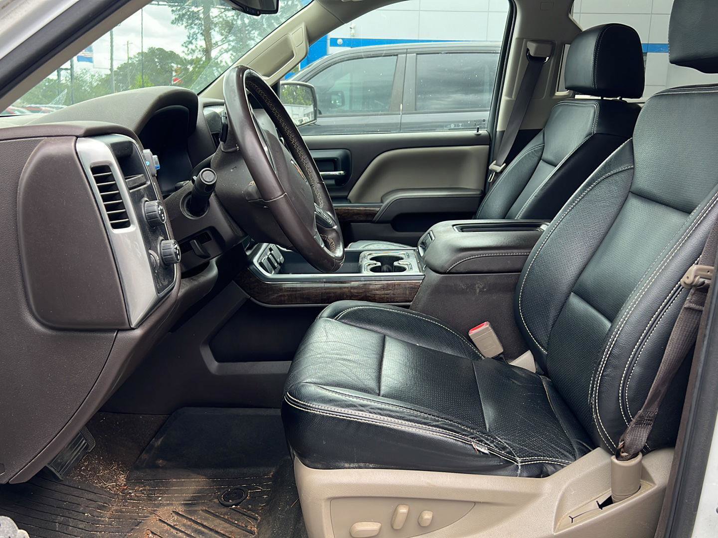 Used 2018 Chevrolet Silverado 1500 LT w/ All Star Edition AWD/4WD image 9