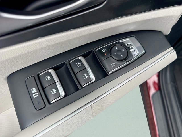 Used 2025 Kia Sorento S image 27