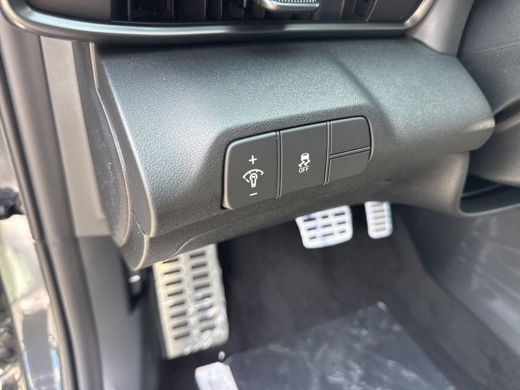 New 2026 Hyundai Elantra Sport FWD image 11