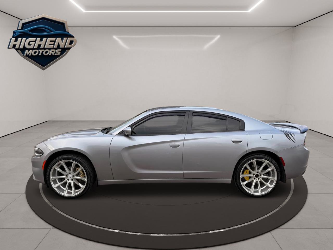 Used 2016 Dodge Charger SXT RWD image 4