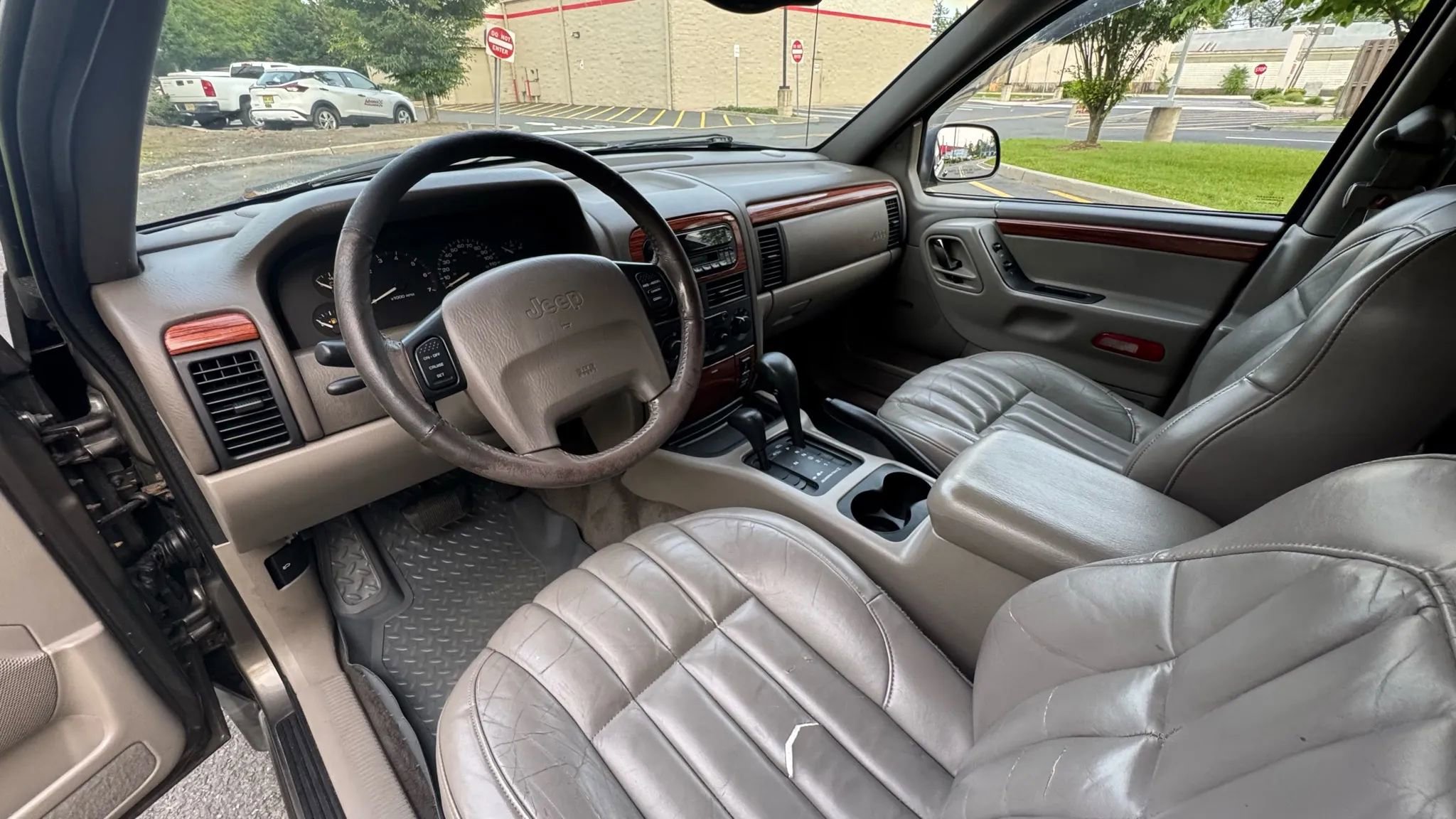 Used 1999 Jeep Grand Cherokee Limited image 13