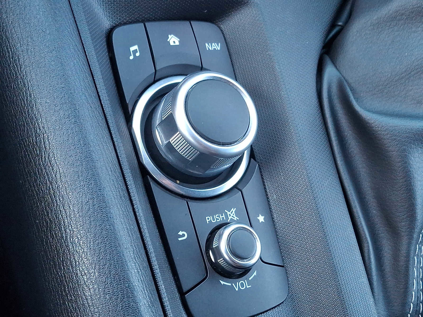 Used 2022 MAZDA MX-5 Miata RF Grand Touring image 16