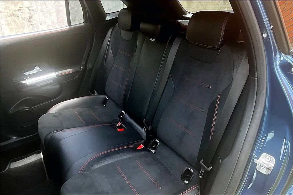 Used 2023 Mercedes-Benz GLA 250 4MATIC image 37