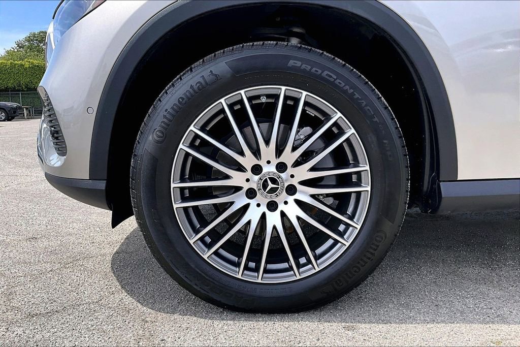 Used 2024 Mercedes-Benz GLC 300 image 34