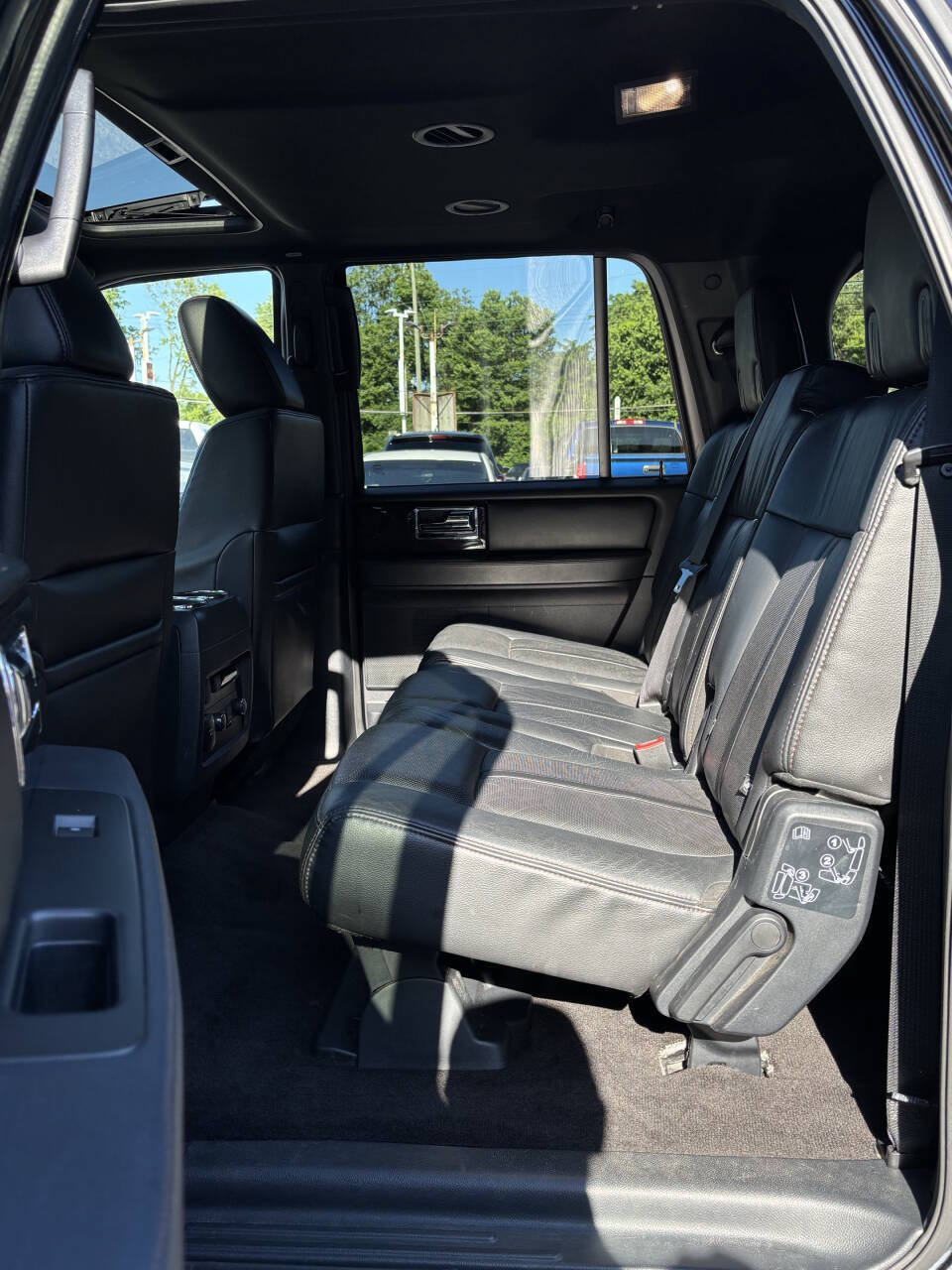 Used 2016 Lincoln Navigator L Reserve AWD/4WD image 15