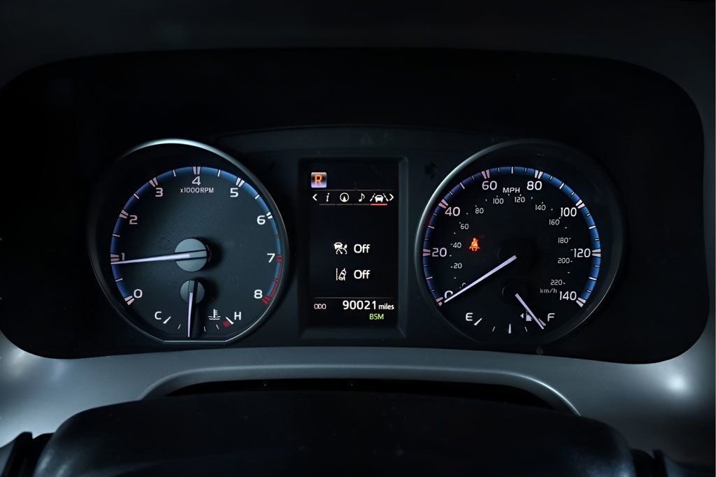 Used 2018 Toyota RAV4 Adventure image 32