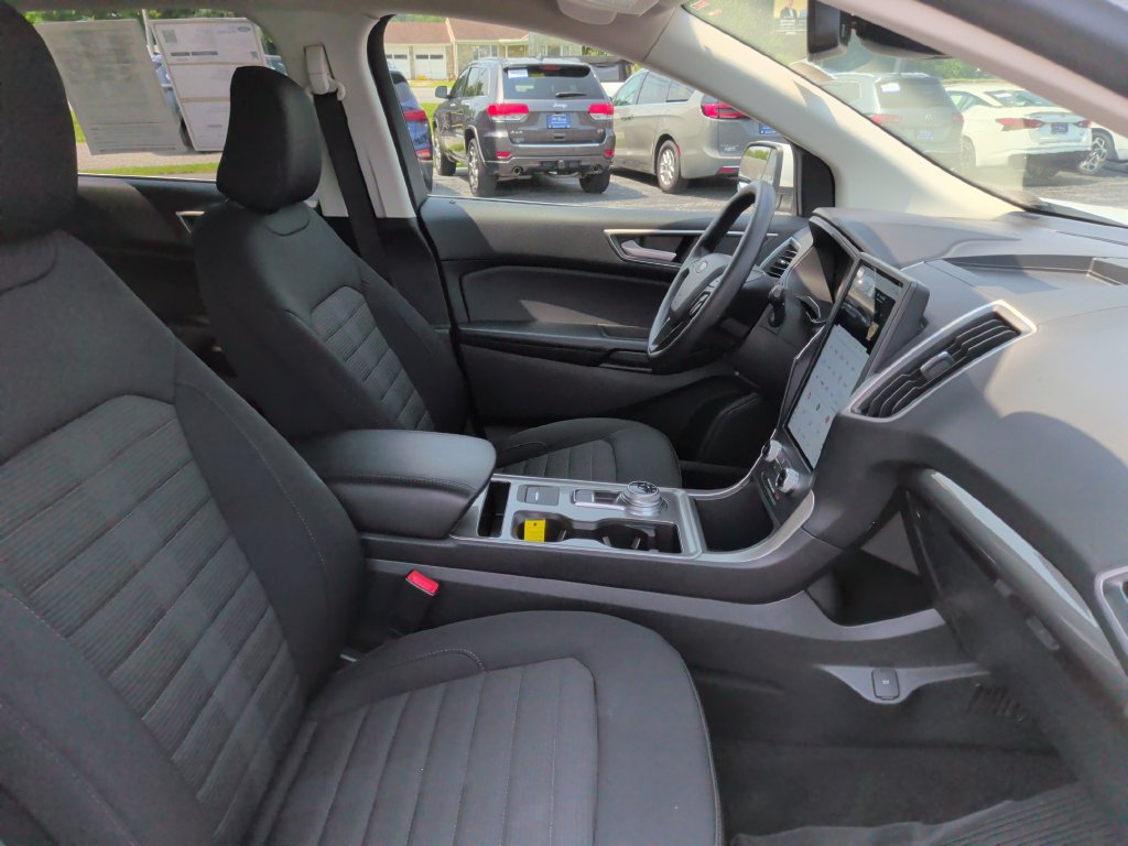 Certified 2023 Ford Edge SEL w/ Convenience Package AWD/4WD image 9