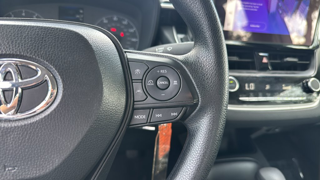 Used 2024 Toyota Corolla LE FWD image 19