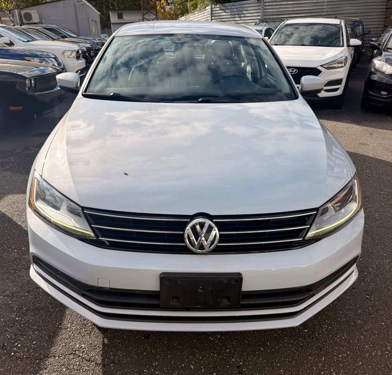 Used 2017 Volkswagen Jetta S image 2