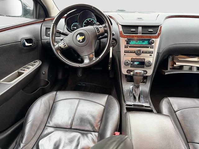 Used 2010 Chevrolet Malibu LTZ image 20
