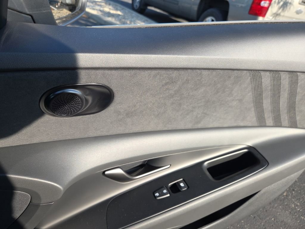 New 2025 Hyundai Elantra N image 21