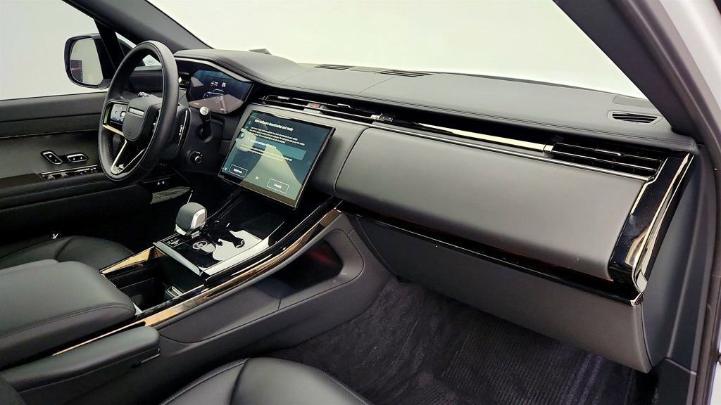 Used 2025 Land Rover Range Rover Sport Dynamic SE image 26