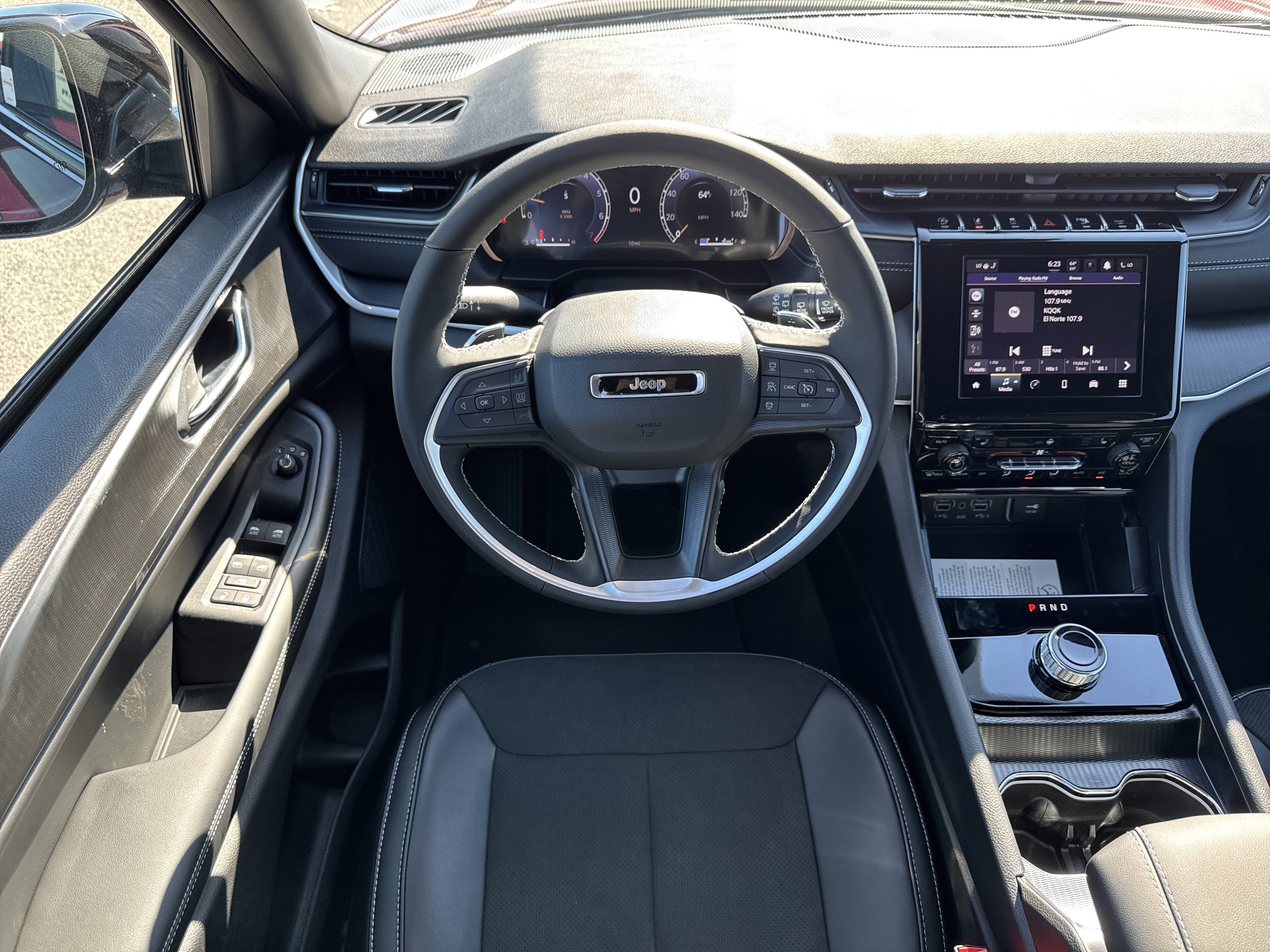 New 2025 Jeep Grand Cherokee L Altitude image 14