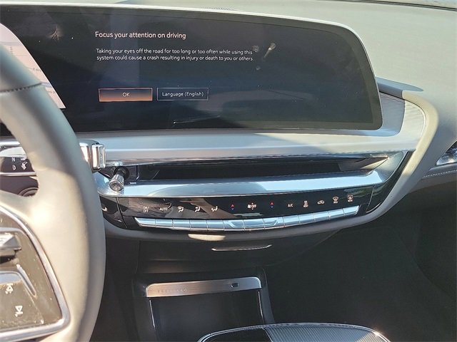 Used 2025 Cadillac Lyriq Luxury image 11