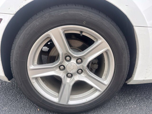 Used 2016 Chevrolet Camaro LT RWD image 6