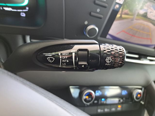 Used 2025 Hyundai Elantra Blue image 18