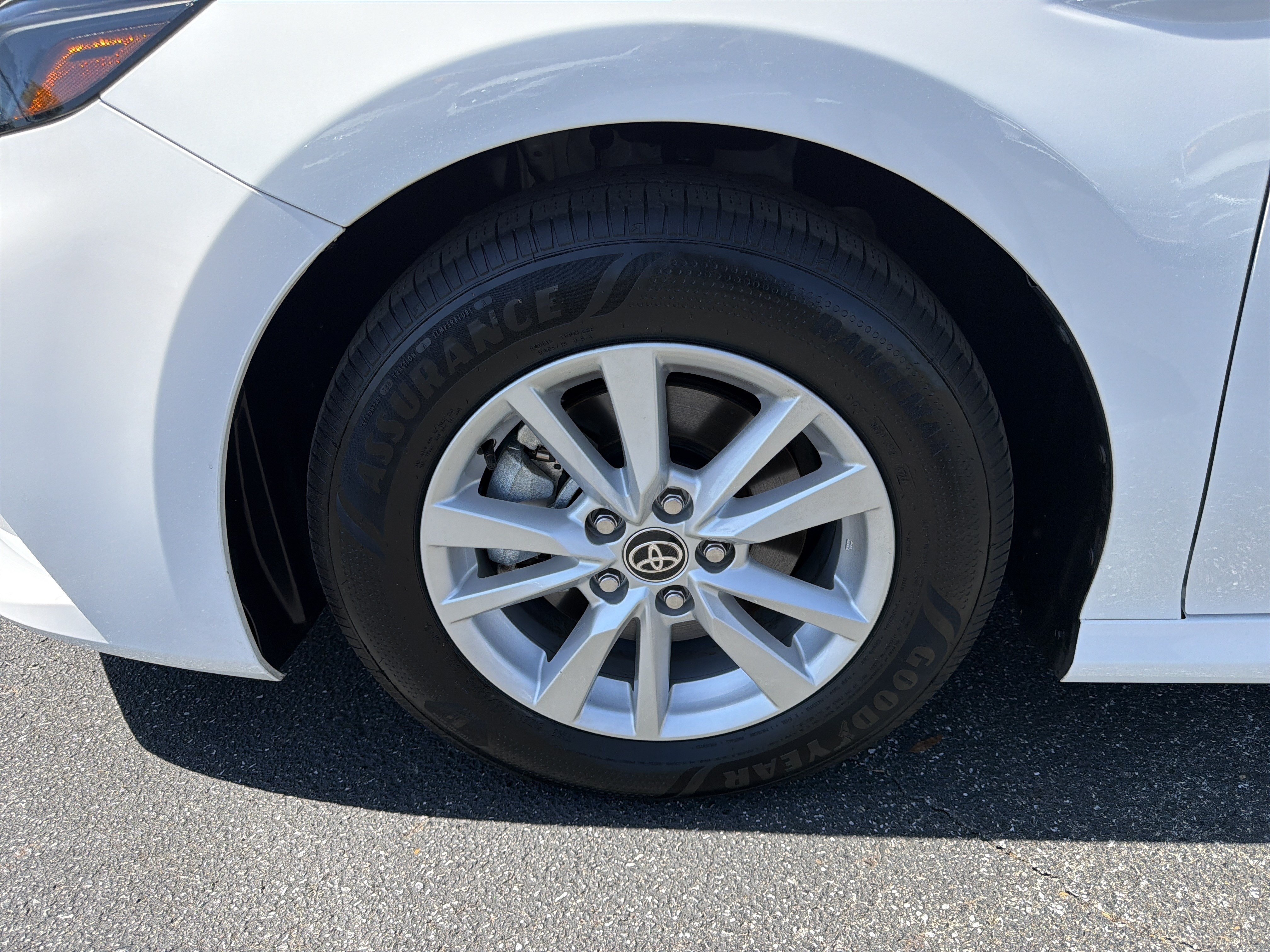 Used 2025 Toyota Camry LE FWD image 9