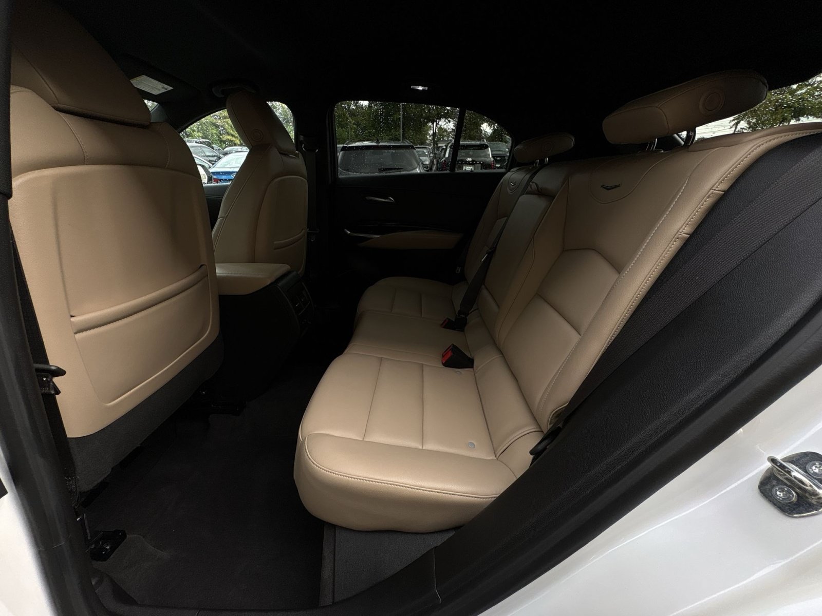 Used 2024 Cadillac XT4 Luxury w/ Cold Weather Package AWD/4WD image 25