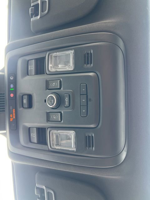 Used 2024 GMC Yukon XL AT4 w/ AT4 Premium Plus Package AWD/4WD image 44
