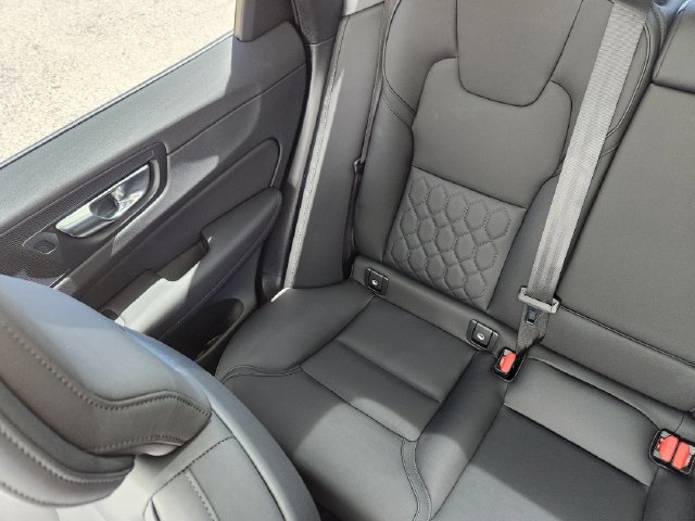 New 2026 Volvo XC60 T8 Plus w/ Climate Package AWD/4WD image 13