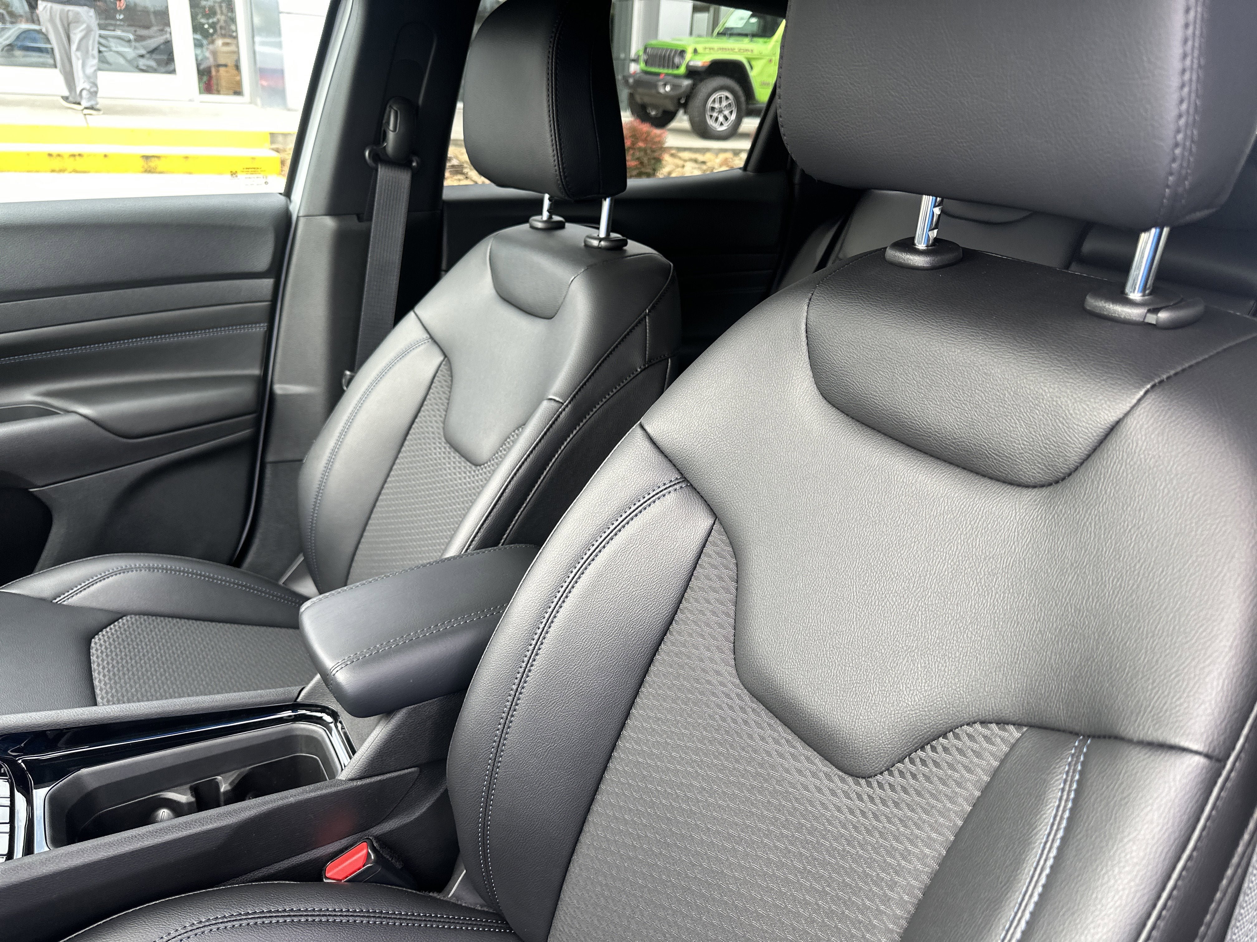 New 2026 Jeep Compass Latitude AWD/4WD image 15