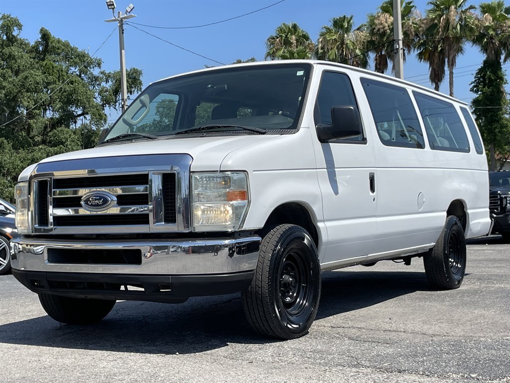 Used 2009 Ford E-350 and Econoline 350 XLT RWD image 18