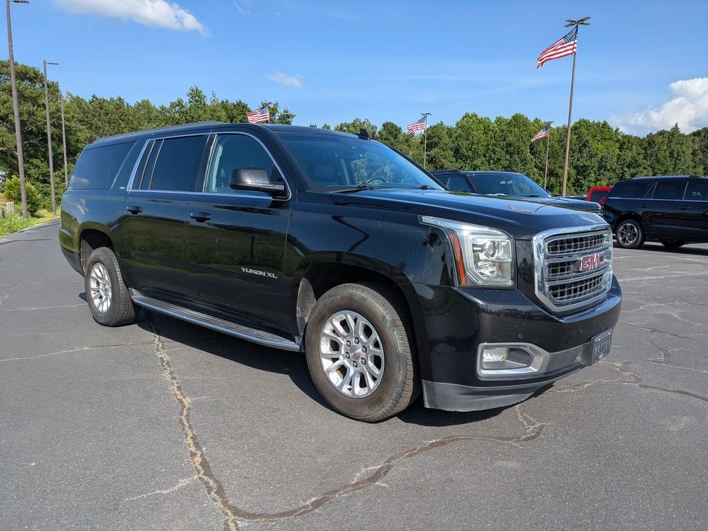 Used 2017 GMC Yukon XL SLT AWD/4WD image 2