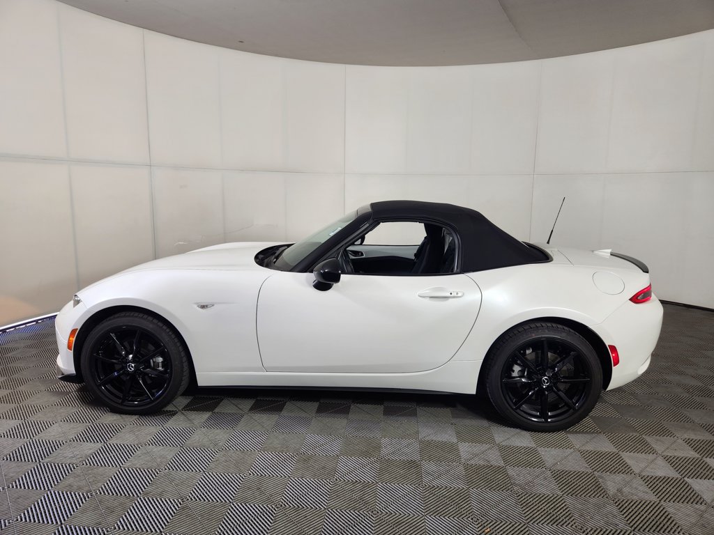 Used 2023 MAZDA MX-5 Miata Club w/ Interior Package RWD image 4