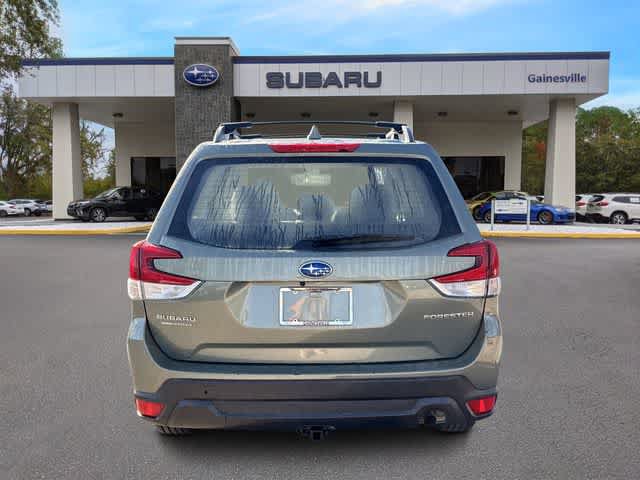 Used 2021 Subaru Forester AWD/4WD image 5