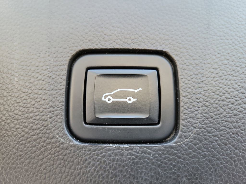 Certified 2023 Chevrolet Traverse LT AWD/4WD image 10