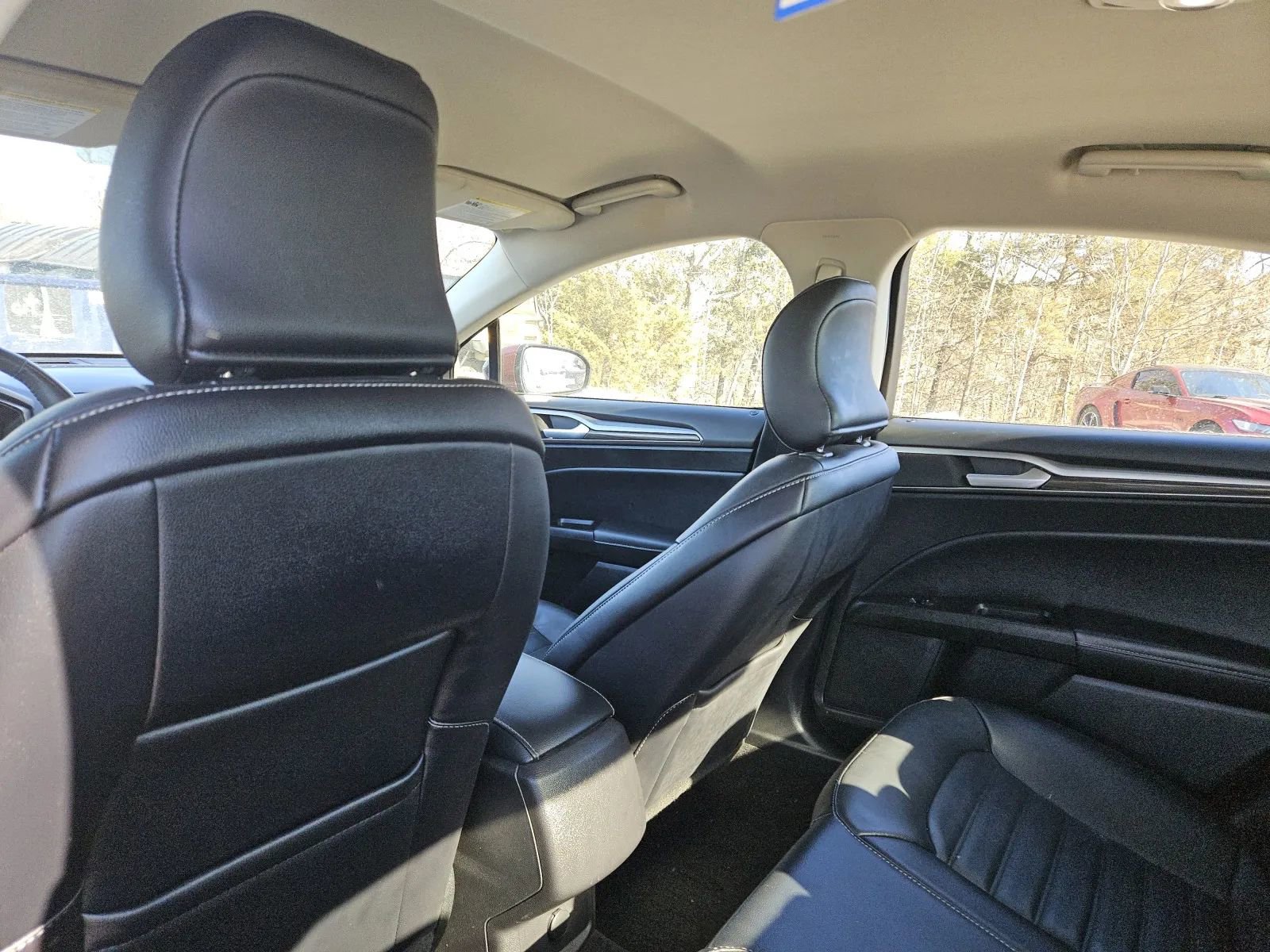 Used 2017 Ford Fusion SE image 9