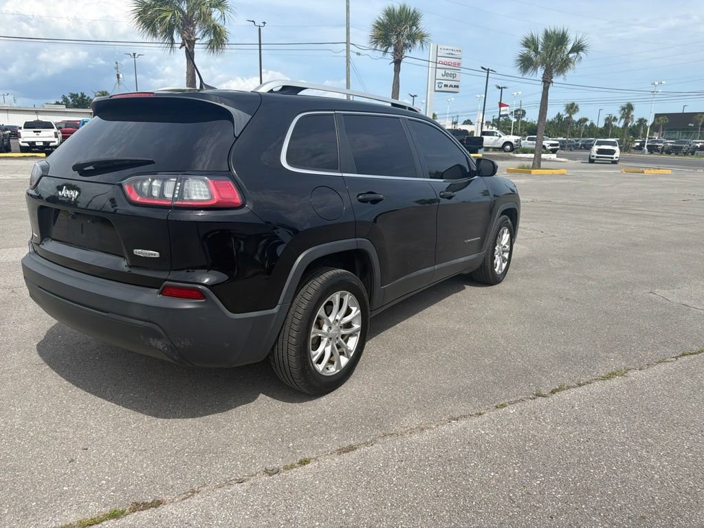 Used 2019 Jeep Cherokee Latitude w/ Popular Appearance Group FWD image 5
