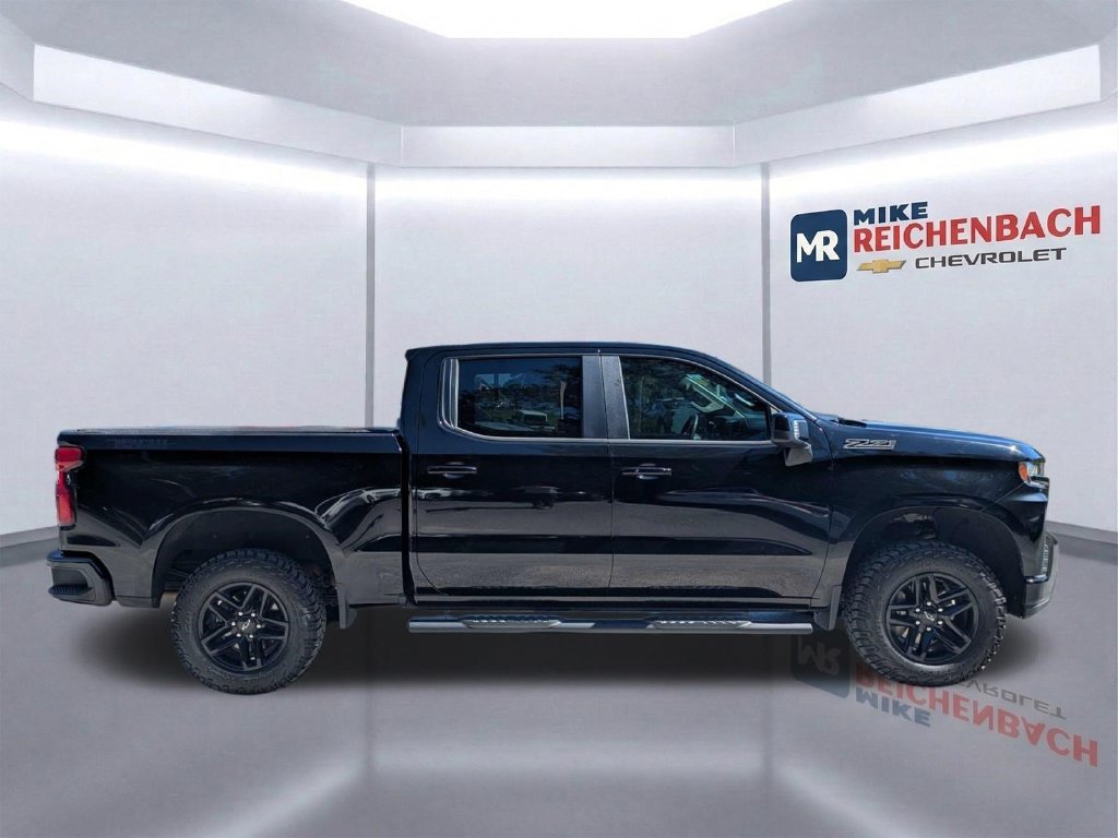 Used 2021 Chevrolet Silverado 1500 LT Trail Boss w/ Convenience Package II AWD/4WD image 3
