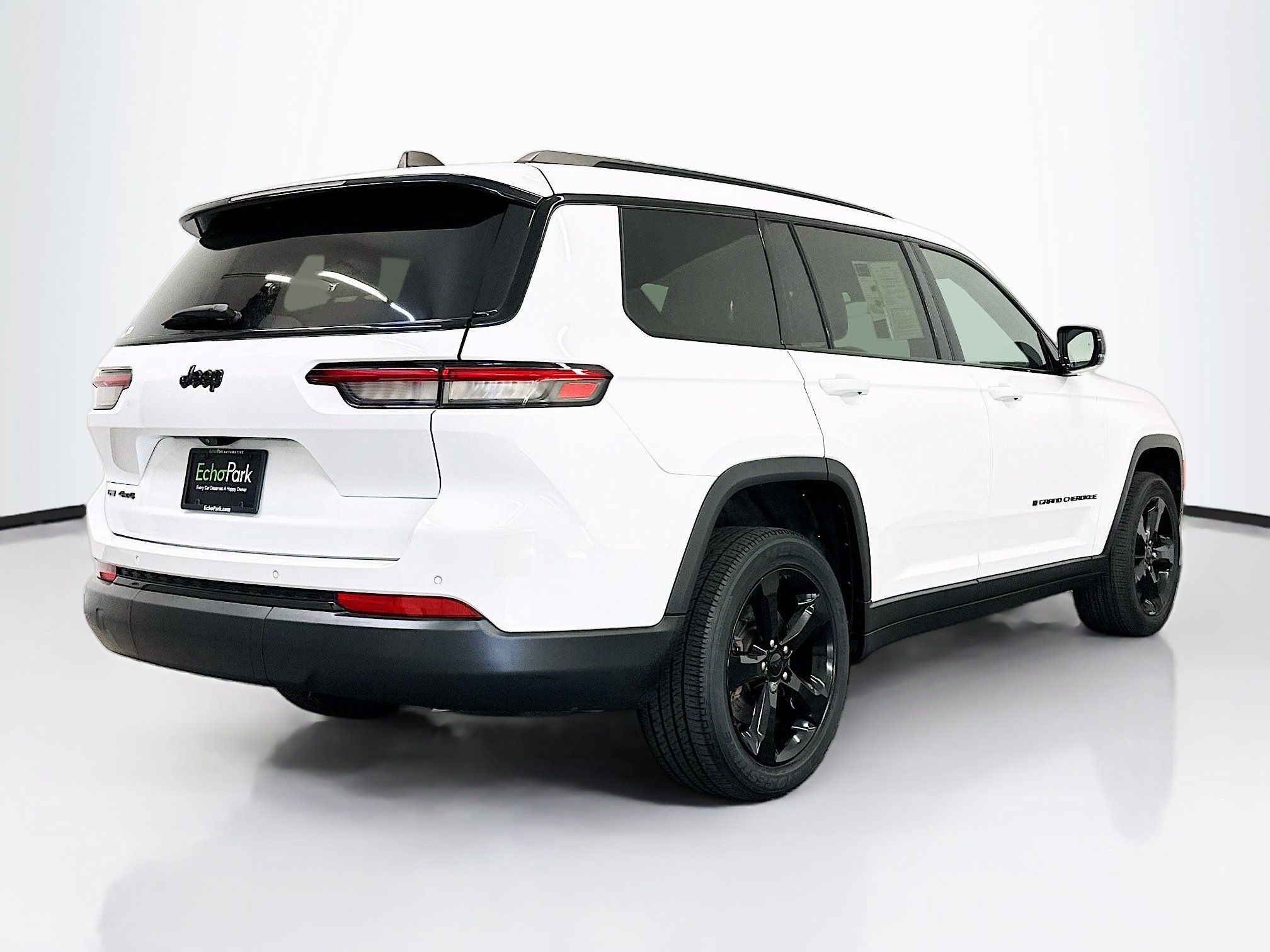 Used 2023 Jeep Grand Cherokee L Laredo AWD/4WD image 9