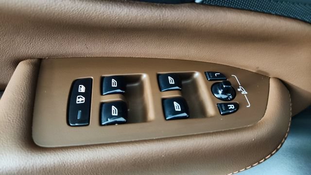 Certified 2023 Volvo XC90 B5 Plus AWD/4WD image 10