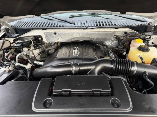 Used 2017 Lincoln Navigator L Reserve AWD/4WD image 11