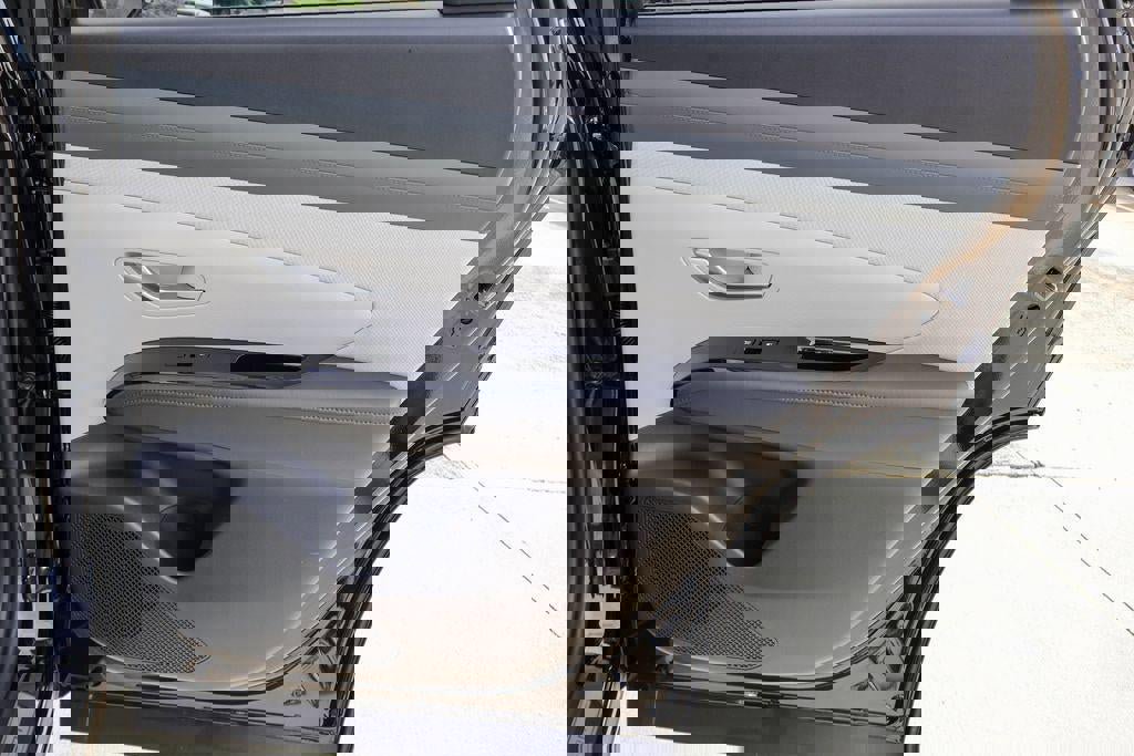 New 2026 Hyundai Tucson Limited image 12