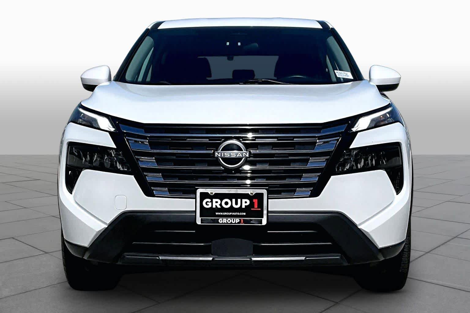 Used 2024 Nissan Rogue SV AWD/4WD image 4
