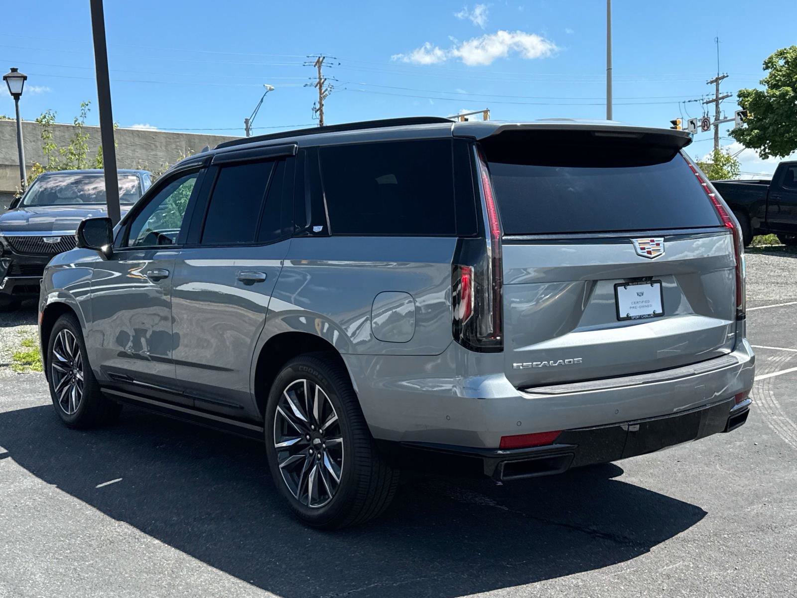 Certified 2023 Cadillac Escalade Sport w/ Touring Package AWD/4WD image 25
